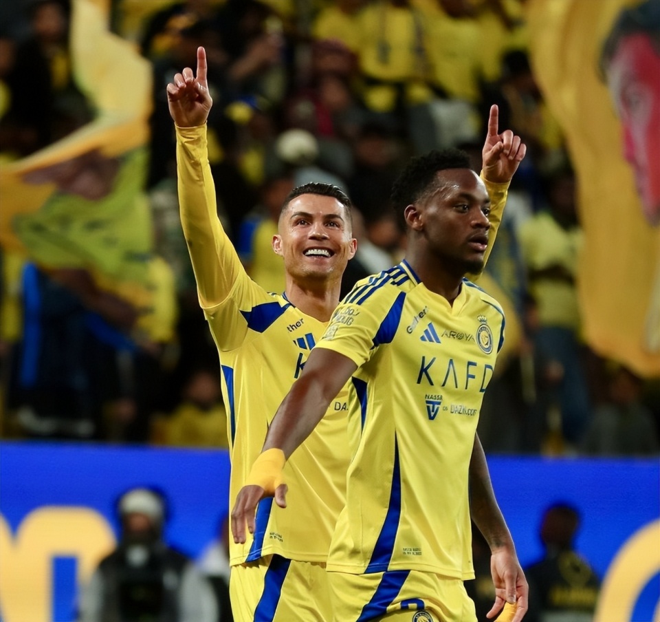 C罗焦点对战，巴特勒与70激战曼联分钟，重要助攻胜负难料！热度持续攀升