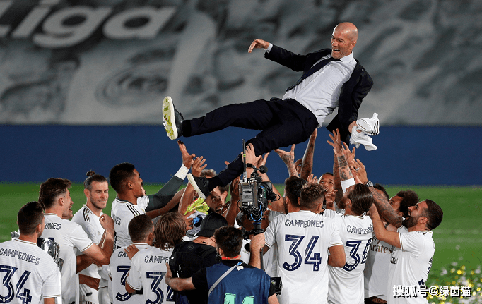 亚博-里尔训练开放日，集结日更衣室发声引欢呼，西甲在即，更衣室氛围转暖-亚博