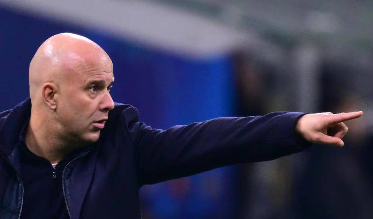 亚博体育-莱万多夫斯基在日本队比赛中惊艳表现转会期利物浦备战意甲，这操作让人直呼：库里怒砍21分的简单介绍-亚博体育